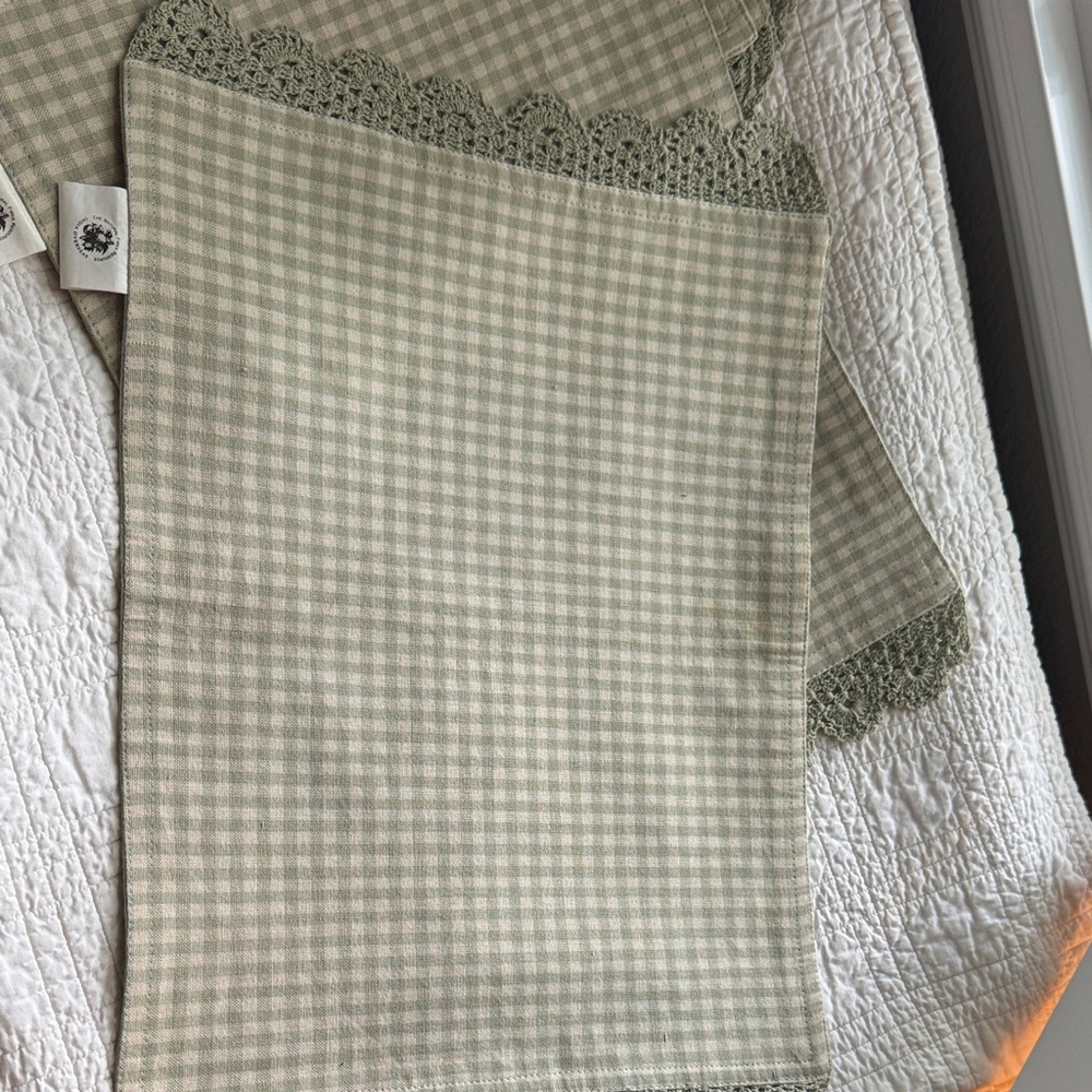 Green Gingham Crochet Trim Placemat Set